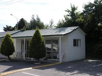 Blenheim Bridges Holiday Park Exterior photo