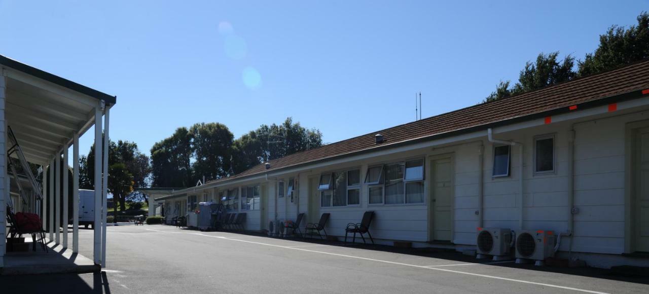Blenheim Bridges Holiday Park Exterior photo